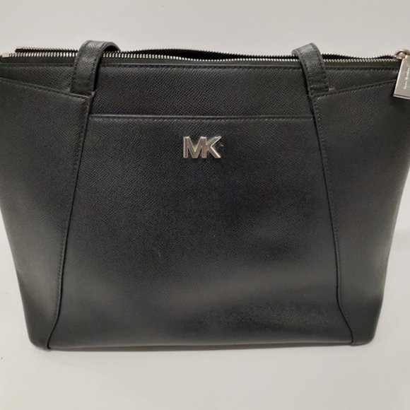Michael Kors Handbags - Michael Kors Black Leather Carryall Shoulder Bag